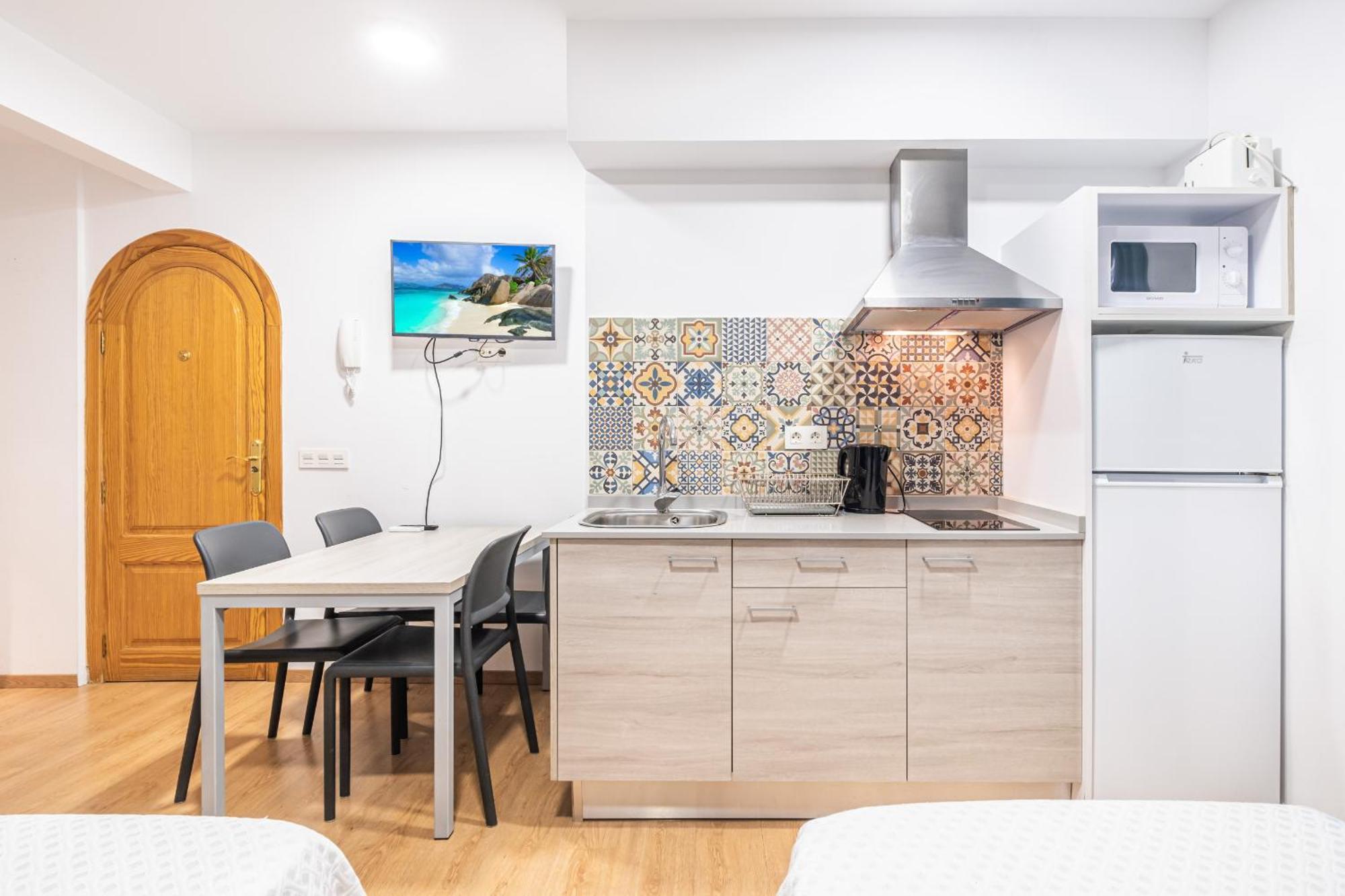 Apartamentos El Castell Benidorm Old-Town Экстерьер фото